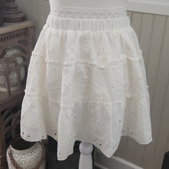 Arizona eyelet skirt size L - Picture 1 of 4